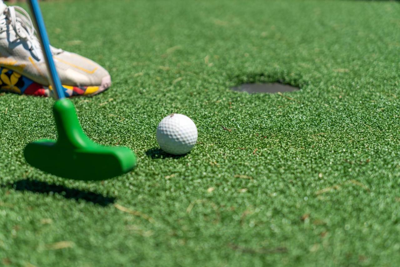 Hotel Lara Barut Collection Antalya Exterior foto Golf ball on putting green