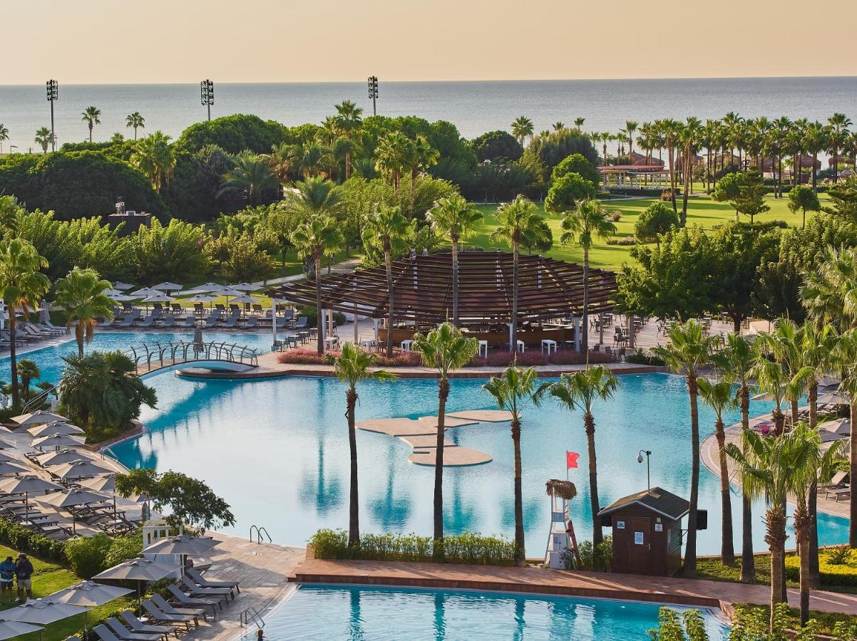 Hotel Lara Barut Collection Antalya Exterior foto Golf and pool at the resort