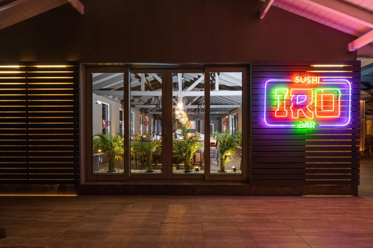 Hotel Lara Barut Collection Antalya Exterior foto Restaurant in the terminal